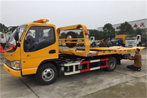 余江哪里有拖车服务