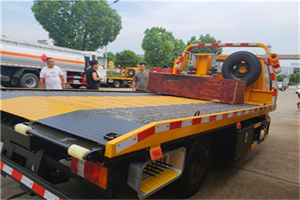 余江附近拖车电话号码服务